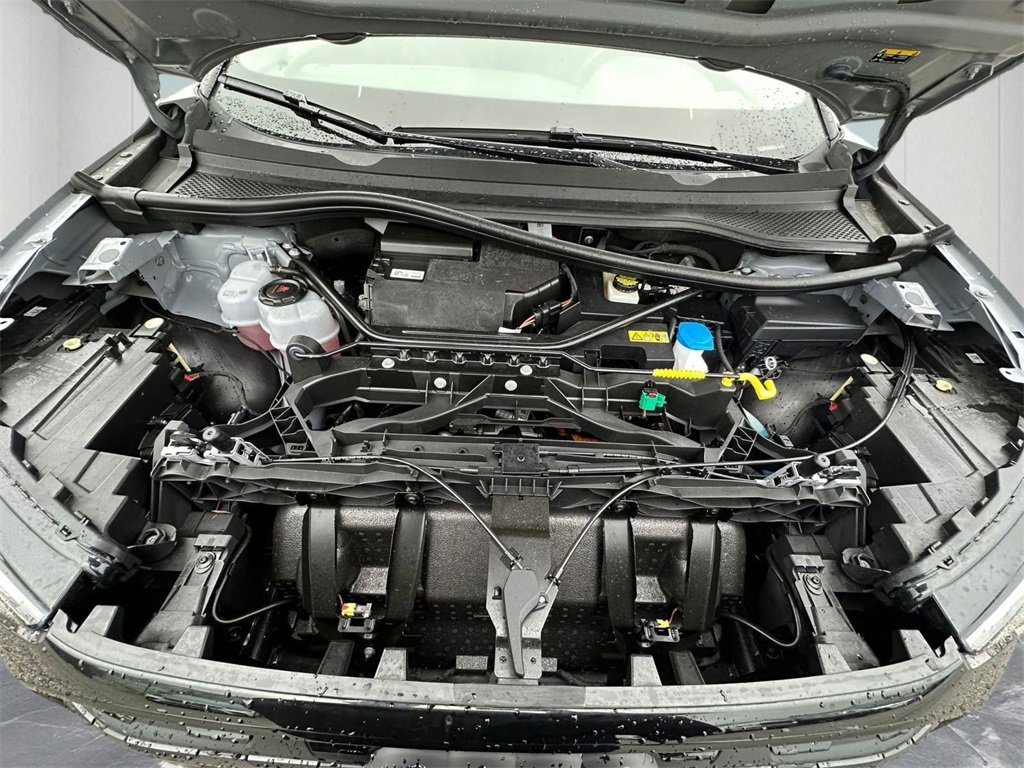 Used 2024 Audi Q4 e-tron Premium image 32