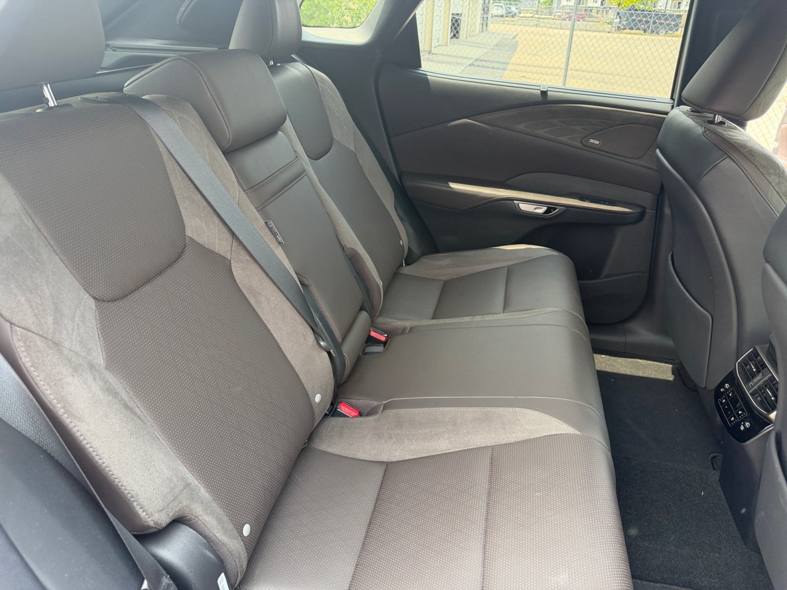 Used 2023 Lexus RX 350 w/ Cold Area Package AWD/4WD image 18