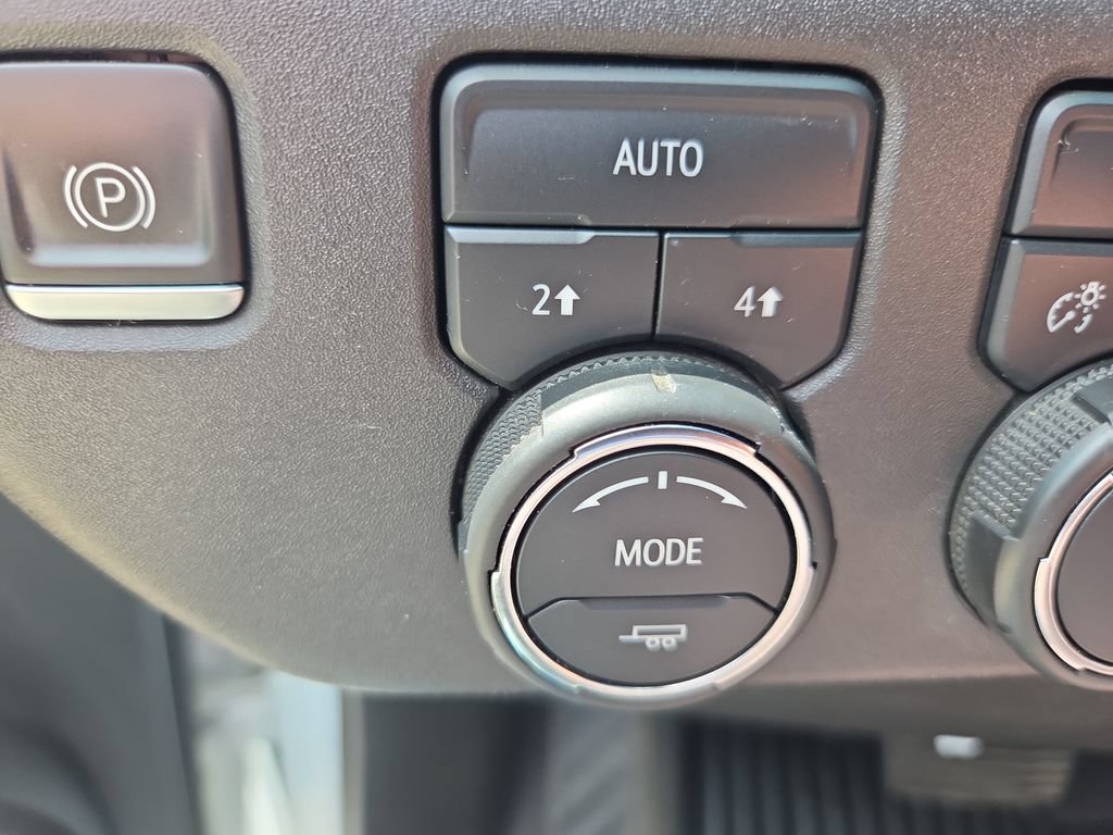 Certified 2023 Chevrolet Silverado 1500 LT AWD/4WD image 22