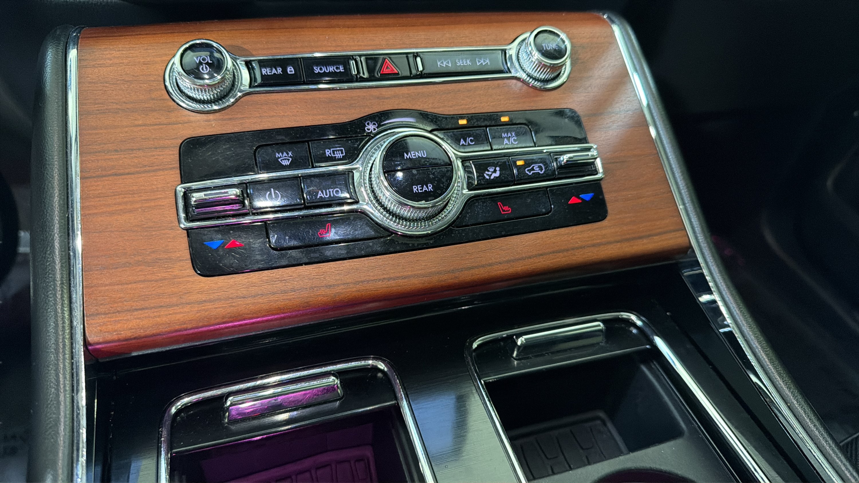 Used 2023 Lincoln Aviator Reserve RWD image 18