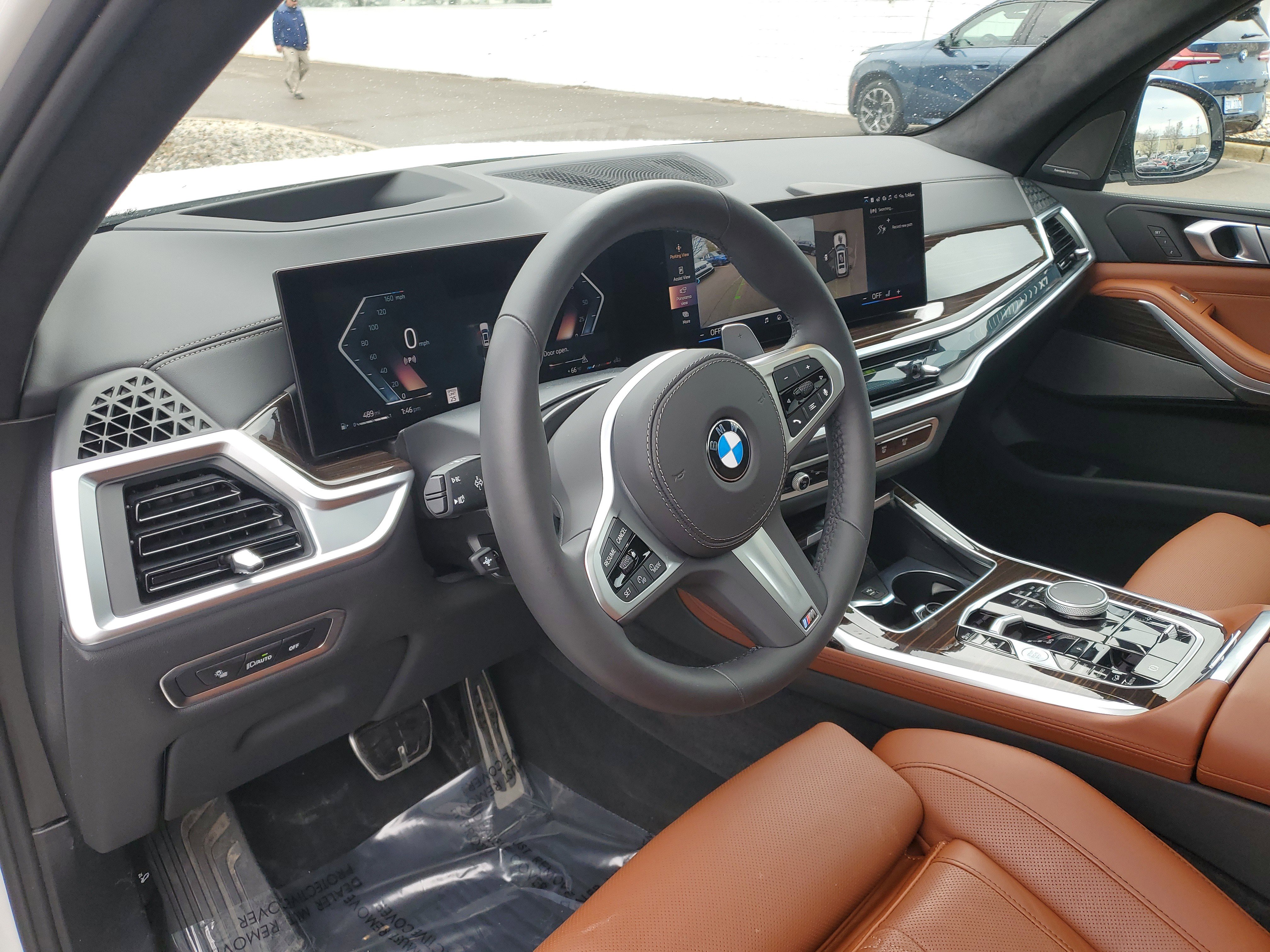Certified 2025 BMW X7 xDrive40i w/ M Sport Package image 10
