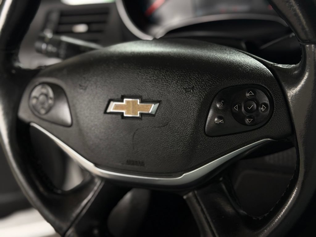 Used 2017 Chevrolet Impala LT FWD image 36