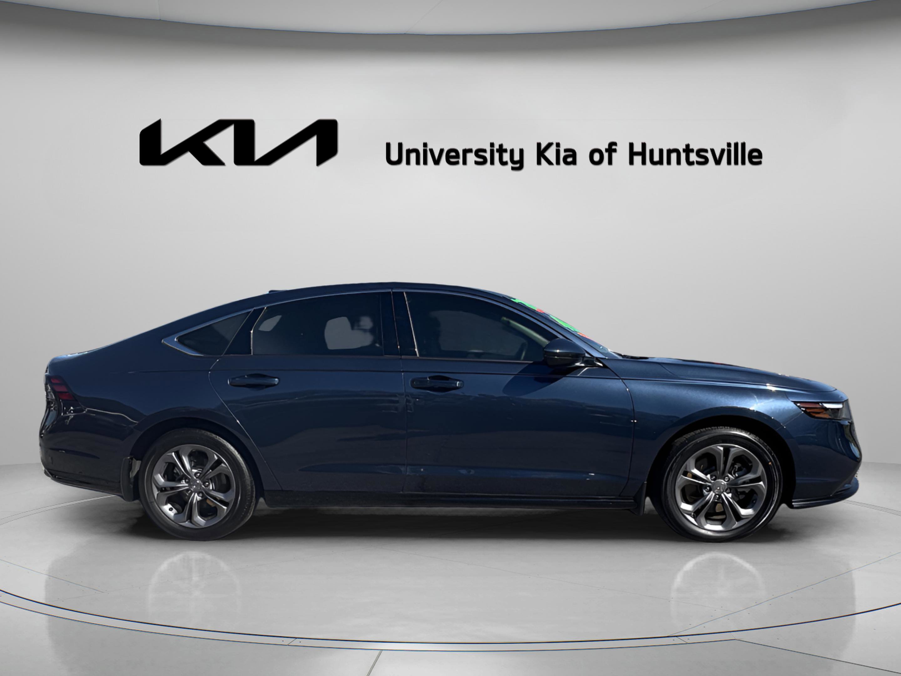 Used 2025 Honda Accord EX-L image 8