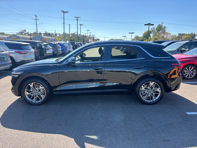 Used 2025 Genesis GV70 2.5T AWD/4WD image 4