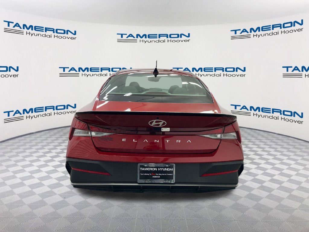 Used 2025 Hyundai Elantra Sport w/ Cargo Package FWD image 4