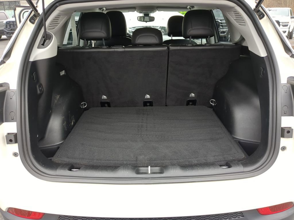 Used 2019 Jeep Compass Latitude w/ Cold Weather Group image 23