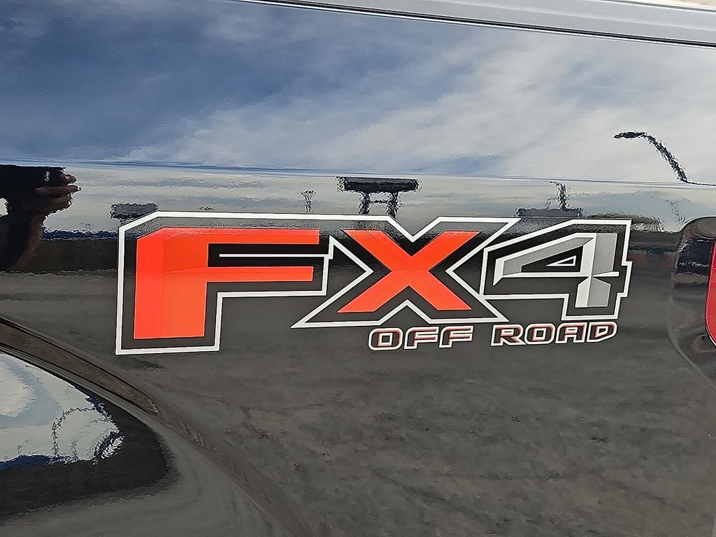 Used 2018 Ford F150 Platinum w/ Equipment Group 701A Luxury AWD/4WD image 15