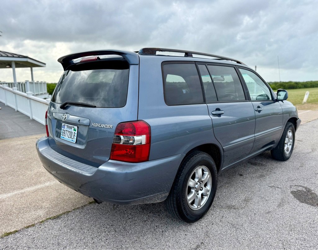 Used 2004 Toyota Highlander 2WD image 5