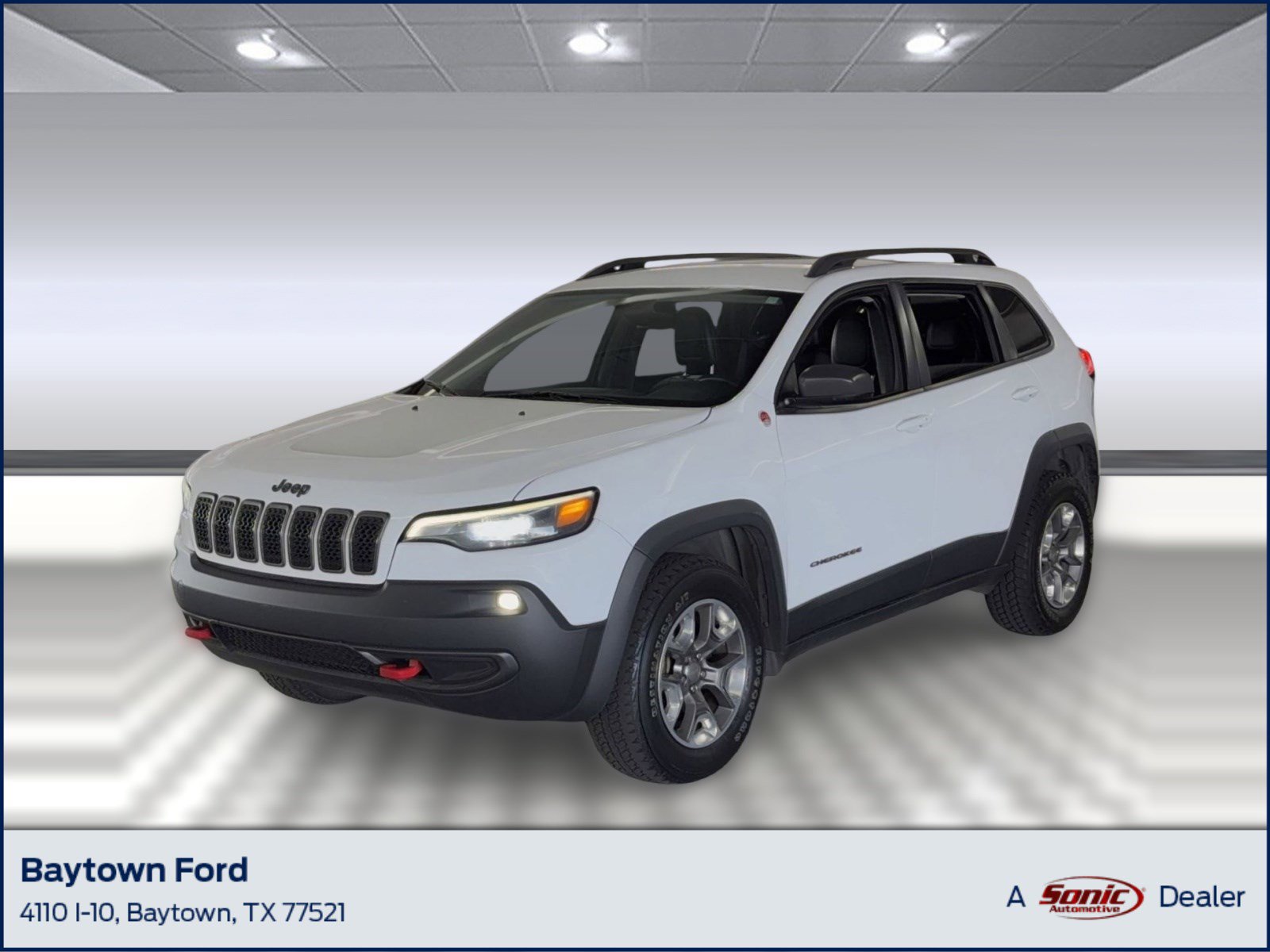 Used 2019 Jeep Cherokee Trailhawk AWD/4WD image 1