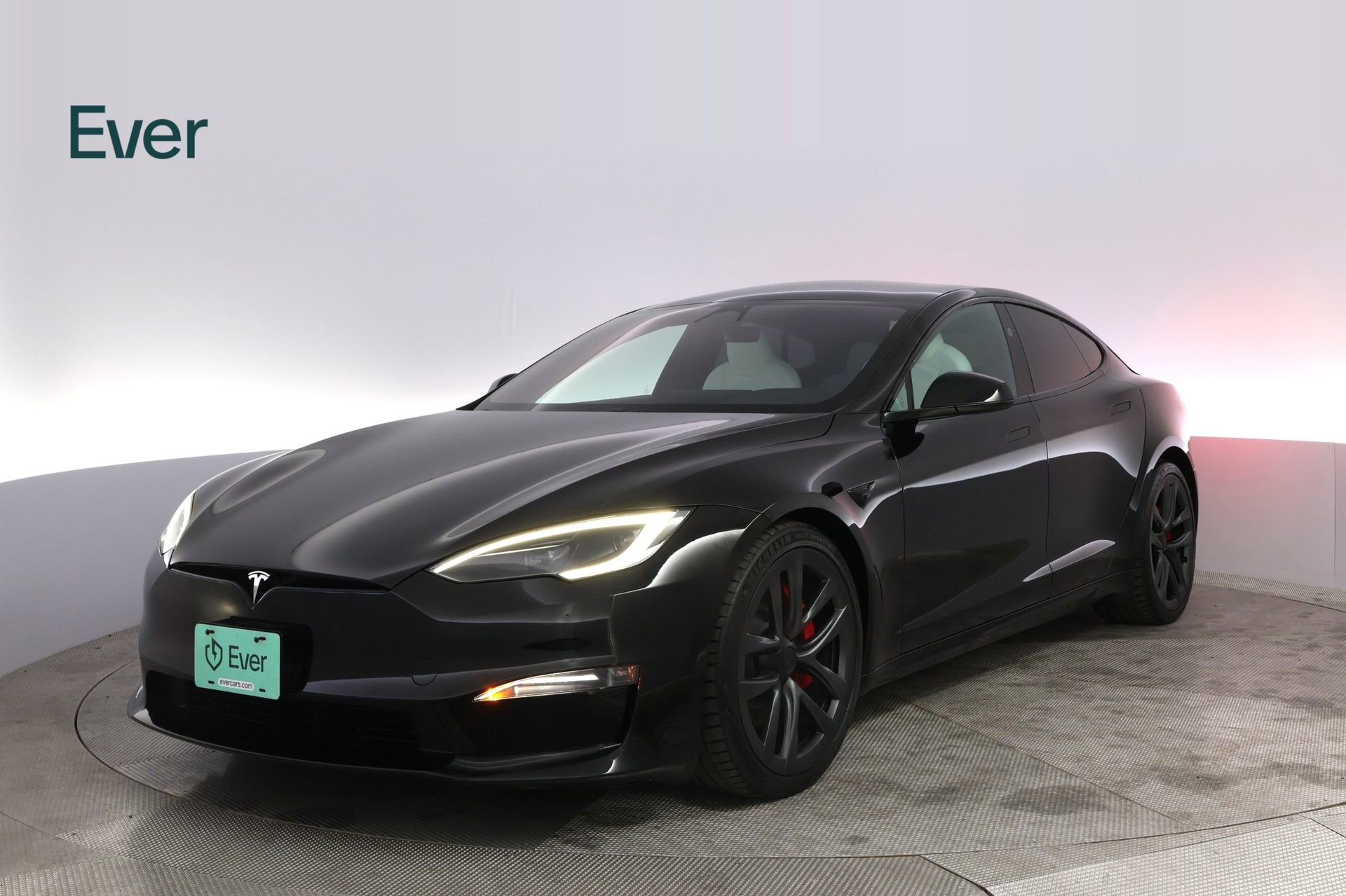 Used 2023 Tesla Model S Plaid image 2
