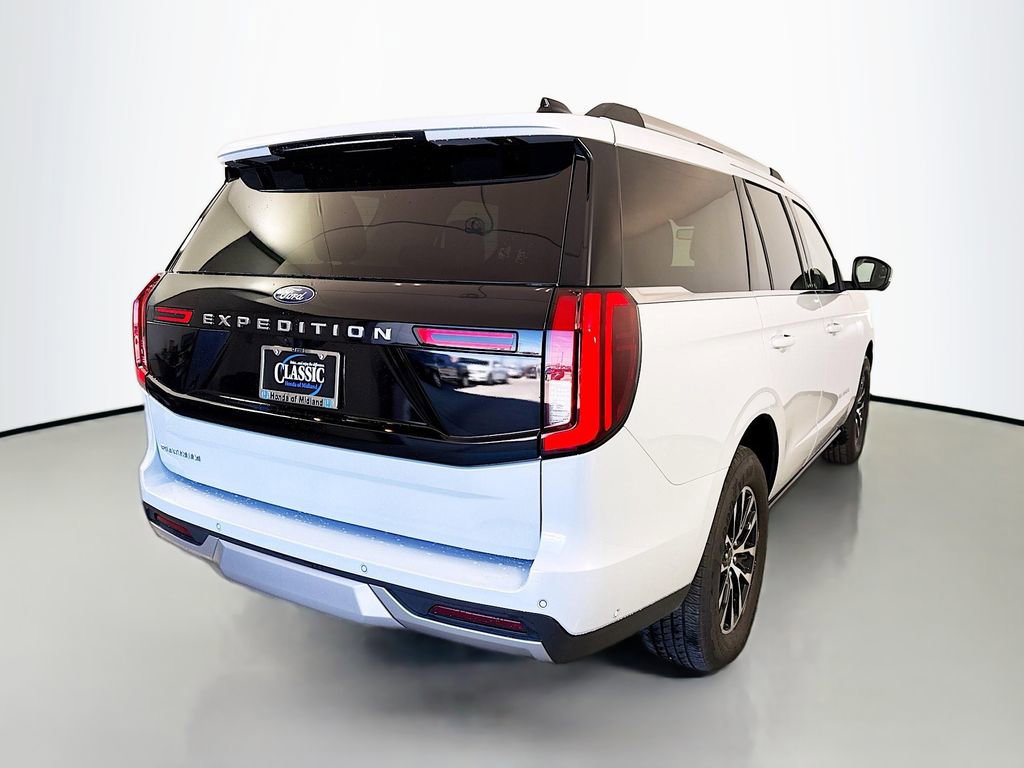 Used 2025 Ford Expedition Platinum image 7