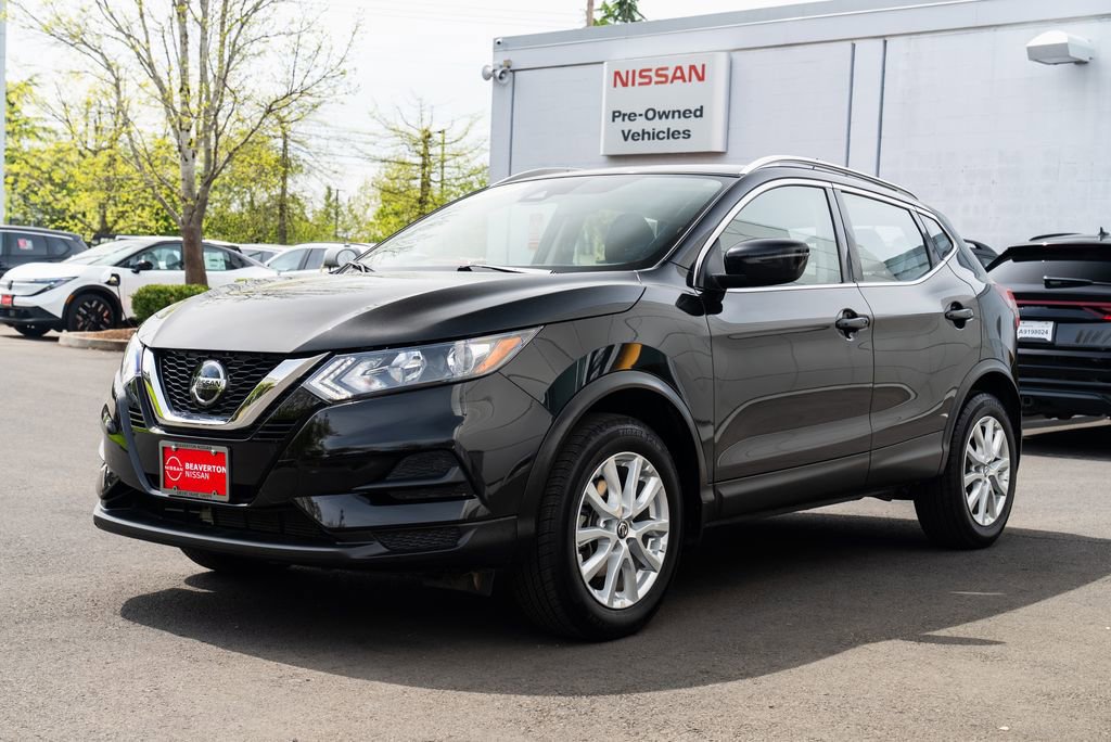 Used 2020 Nissan Rogue Sport SV image 3