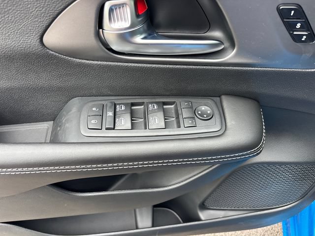 New 2027 Chrysler Pacifica Select w/ Family Tech Group FWD image 16
