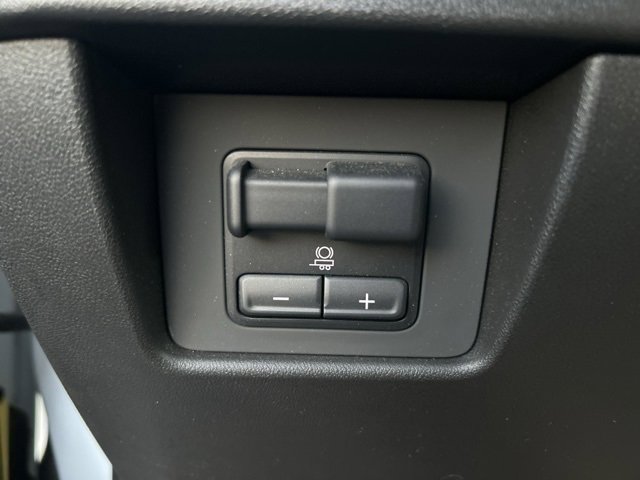 Used 2025 GMC Canyon Elevation w/ Convenience Package image 14