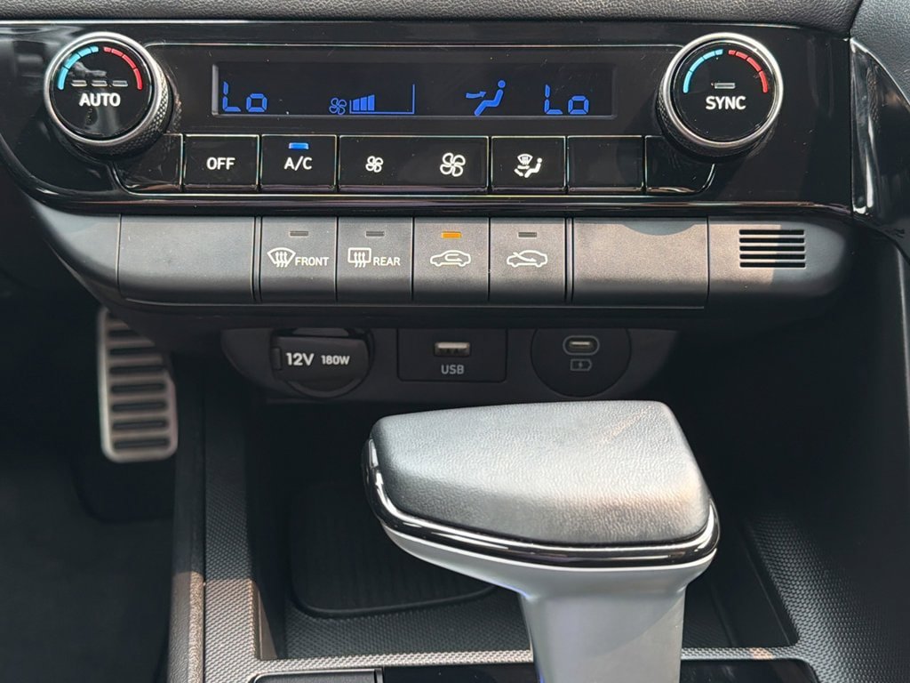 Certified 2025 Hyundai Elantra SEL FWD image 25