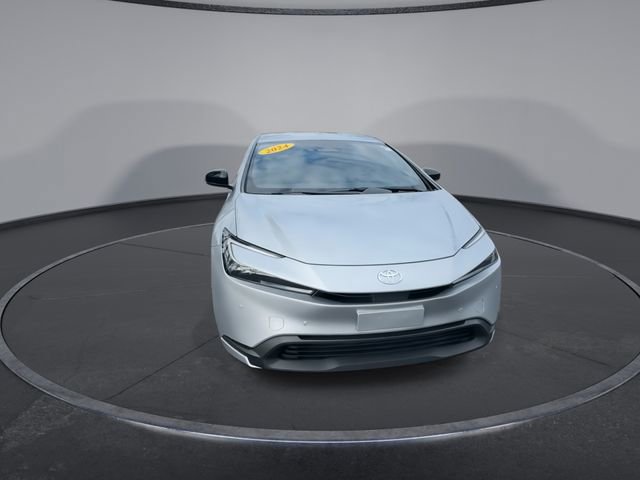 Used 2024 Toyota Prius LE image 4