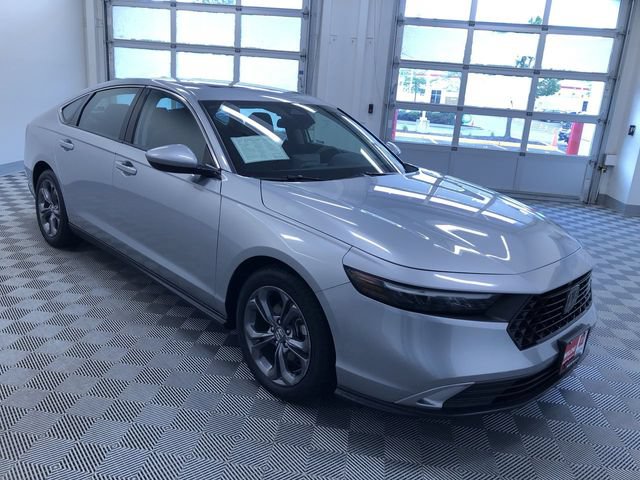 Used 2023 Honda Accord EX image 34