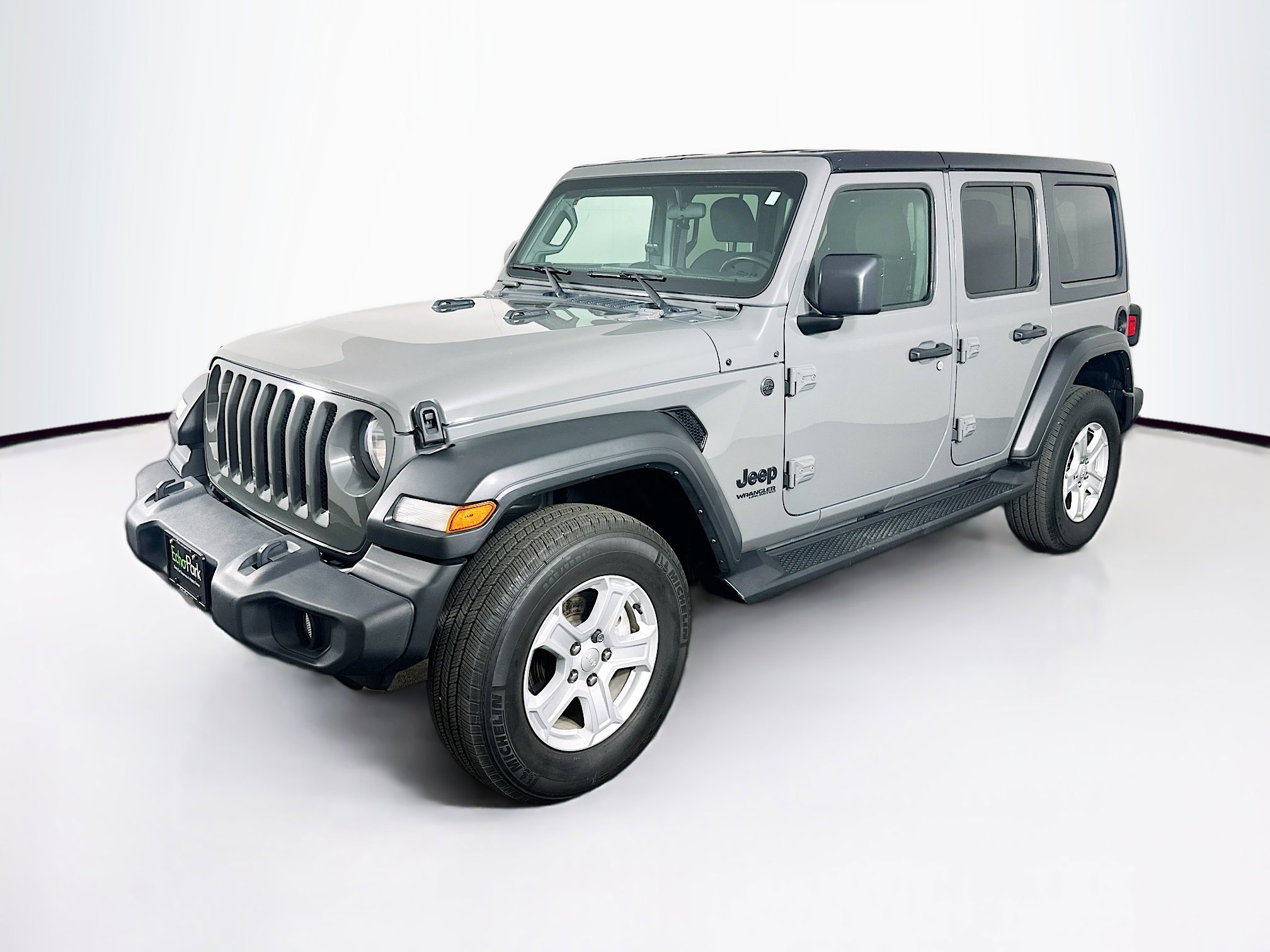 Used 2022 Jeep Wrangler Sport S image 3