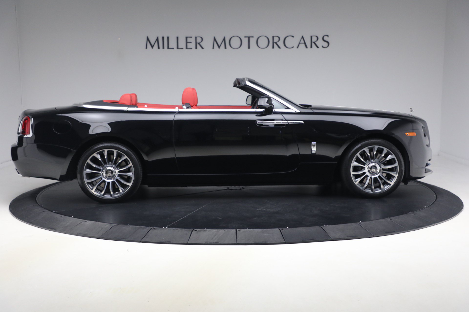 Certified 2020 Rolls-Royce Dawn RWD image 10