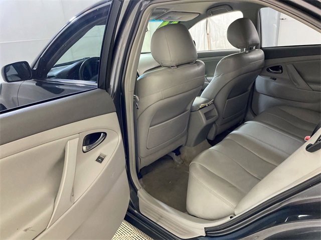 Used 2011 Toyota Camry LE image 29