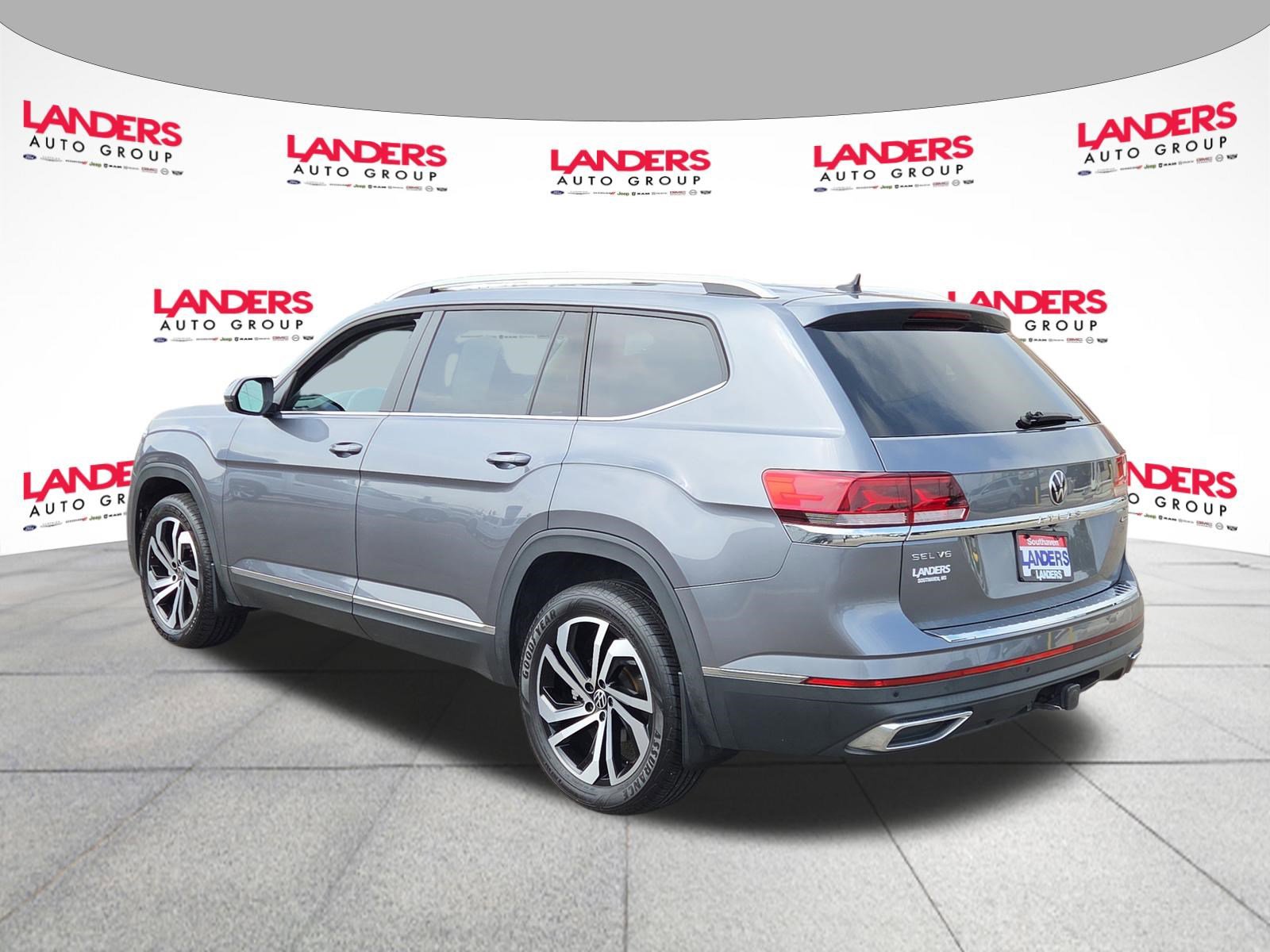 Used 2023 Volkswagen Atlas SEL AWD/4WD image 5