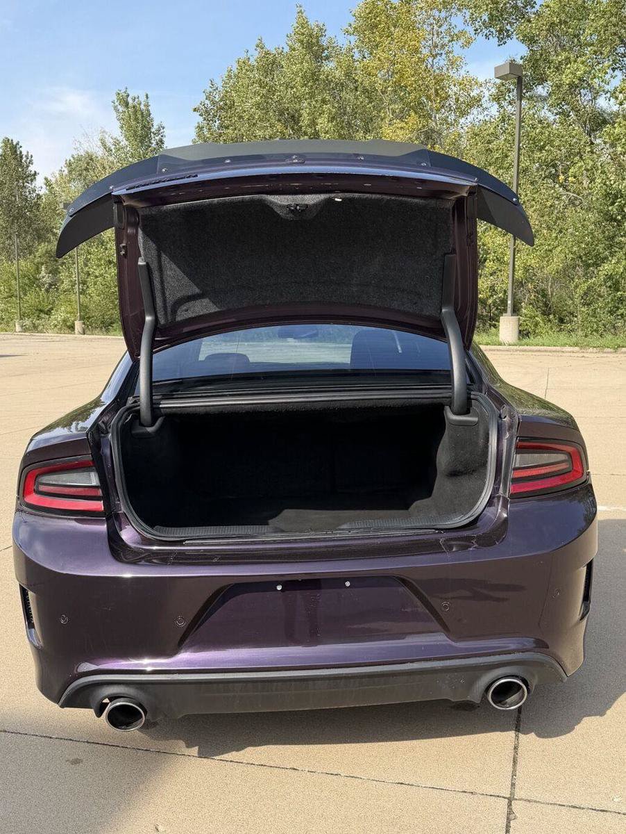 Used 2020 Dodge Charger R/T w/ Blacktop Package RWD image 26