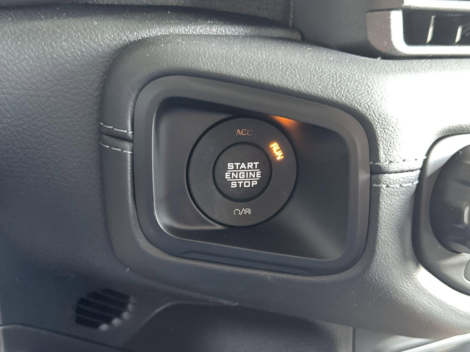 New 2025 Jeep Wrangler Unlimited Rubicon 392 image 23