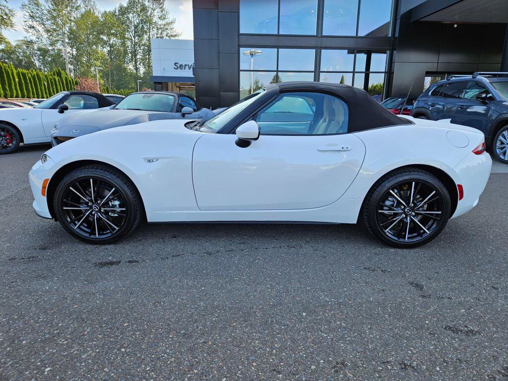 Certified 2026 MAZDA MX-5 Miata Grand Touring w/ Weather Package RWD image 2