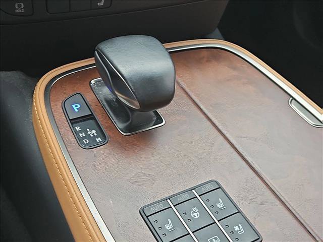 Used 2023 Lexus LS 500 w/ Accessory Package (Z1) RWD image 13
