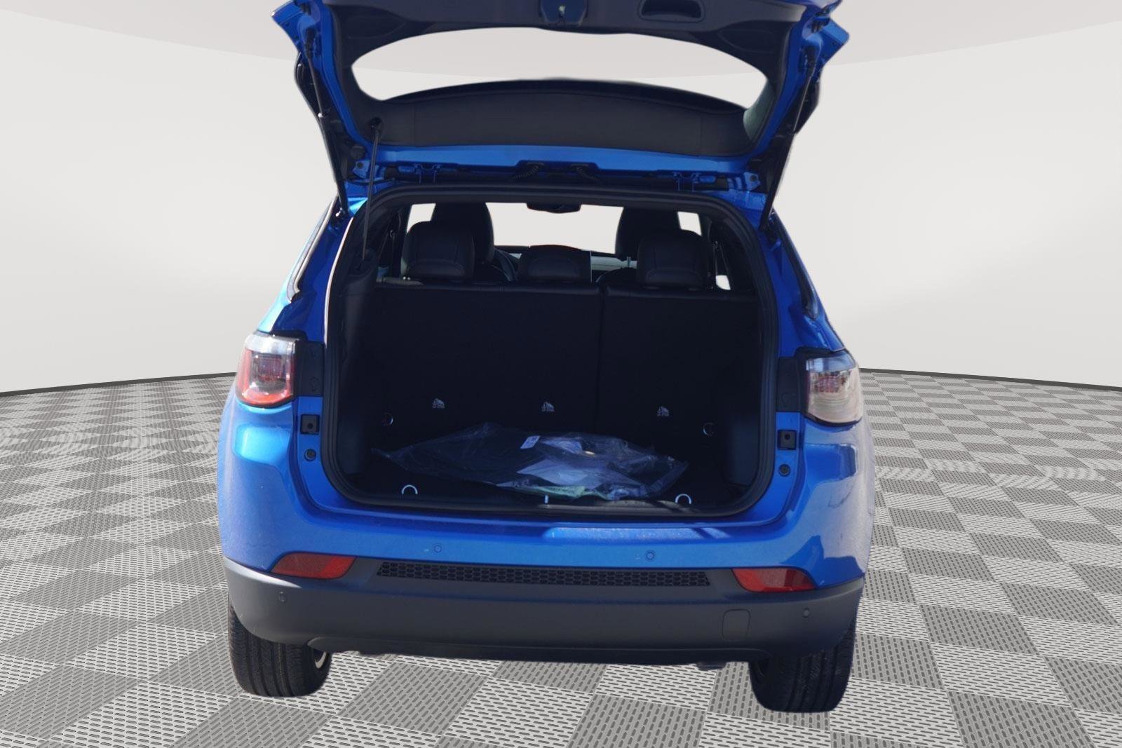 New 2026 Jeep Compass Limited AWD/4WD image 6