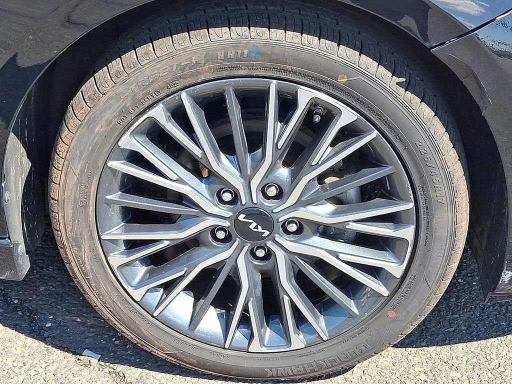 Used 2023 Kia Forte GT-Line image 9