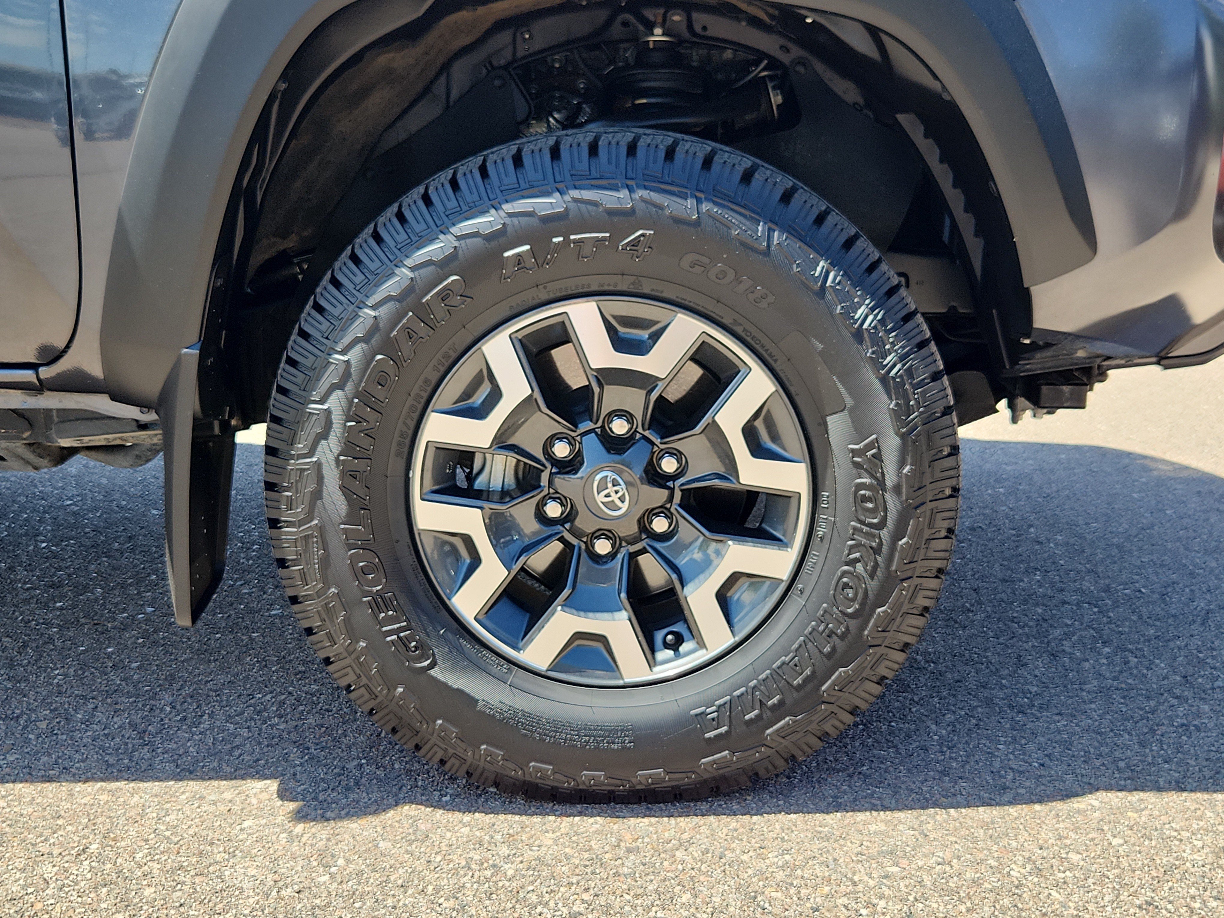Used 2023 Toyota Tacoma TRD Off-Road AWD/4WD image 17