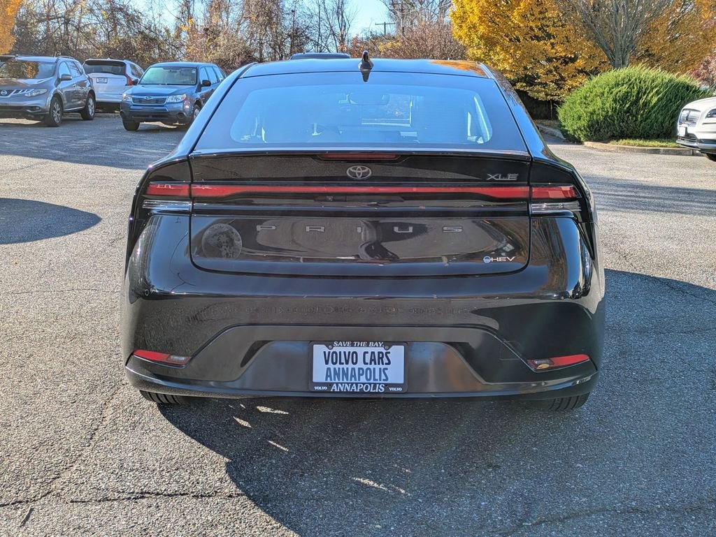 Used 2023 Toyota Prius XLE image 6
