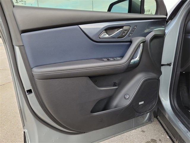Used 2023 Chevrolet Blazer RS w/ Driver Confidence II Package image 17