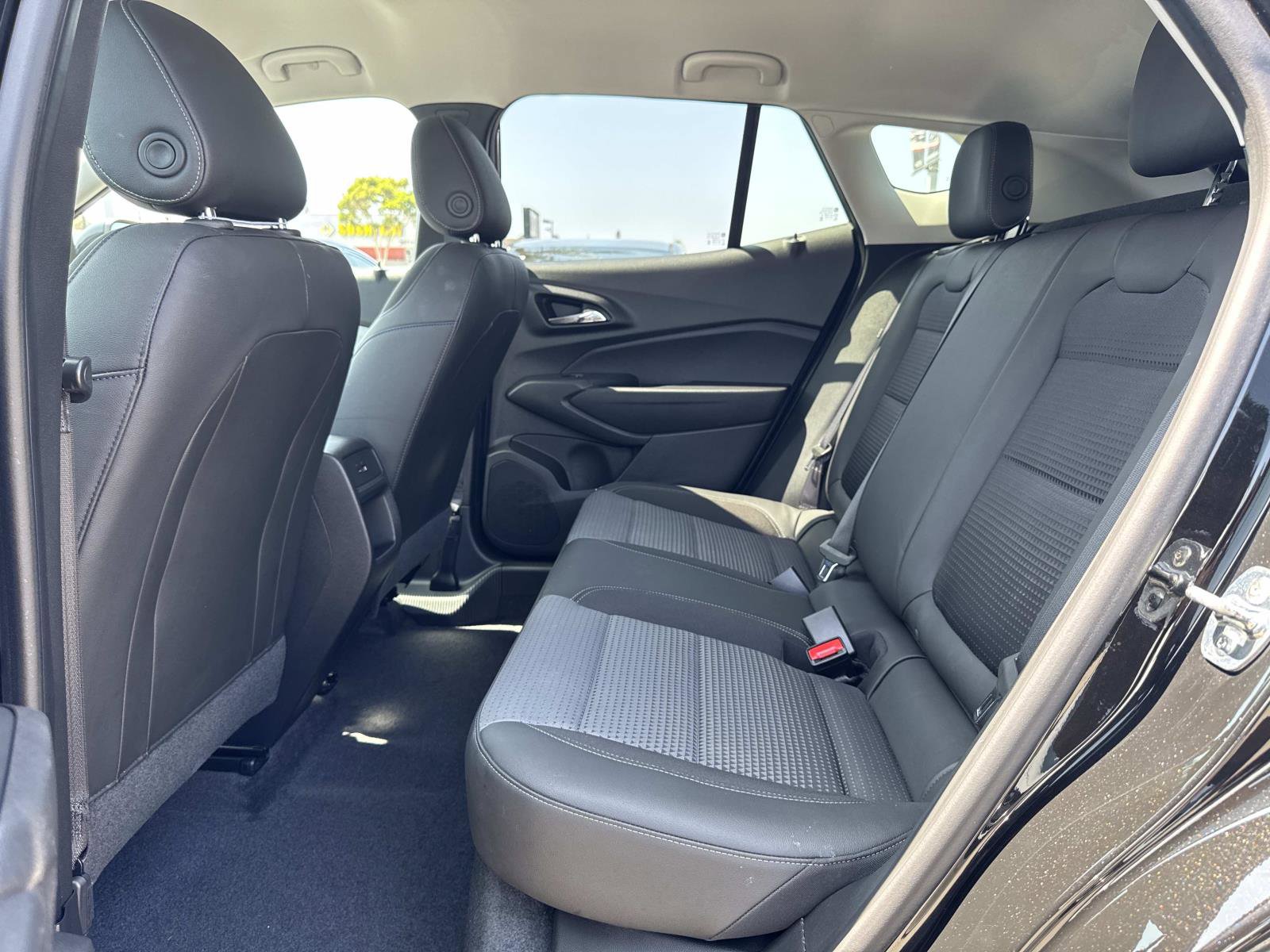 Used 2024 Chevrolet Trax LT image 17
