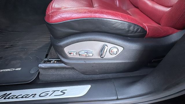 Used 2018 Porsche Macan GTS image 26
