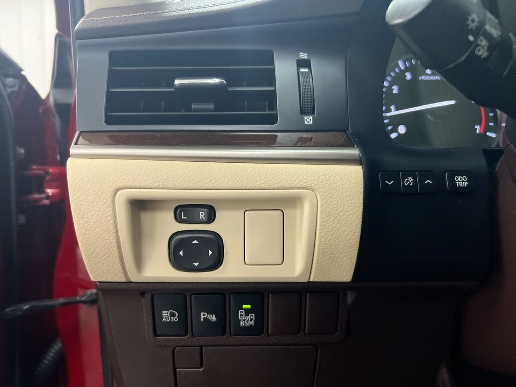 Used 2018 Lexus ES 350 w/ Navigation System Package FWD image 19