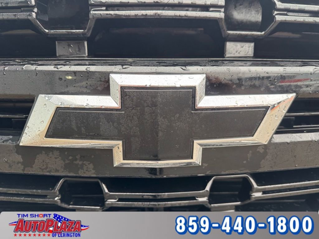 Used 2023 Chevrolet Suburban Z71 image 14