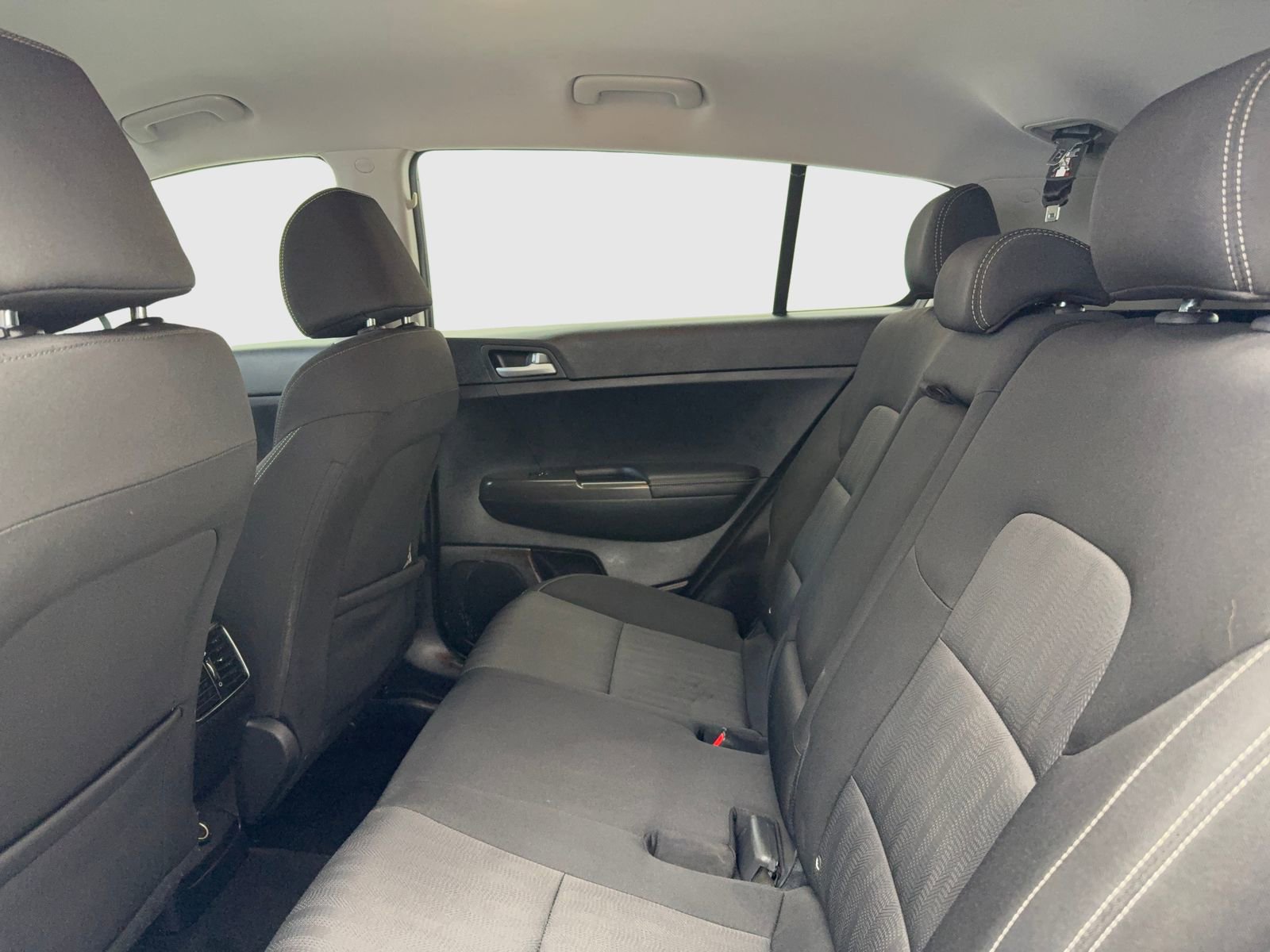 Used 2020 Kia Sportage LX image 38