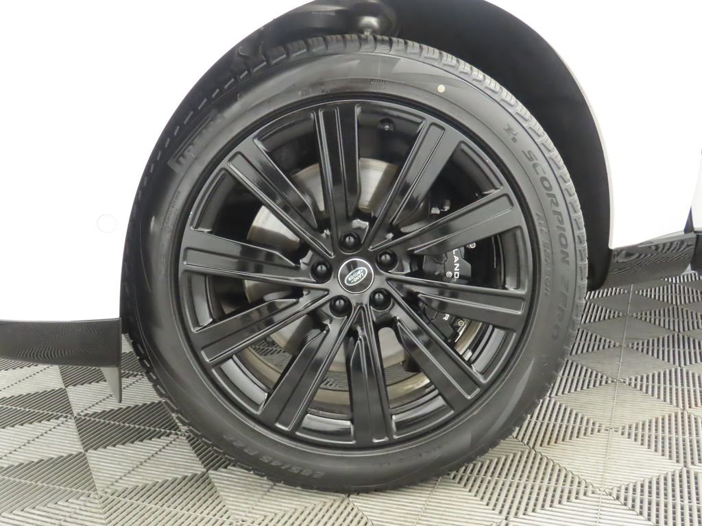 Certified 2023 Land Rover Range Rover Long Wheelbase SE image 29