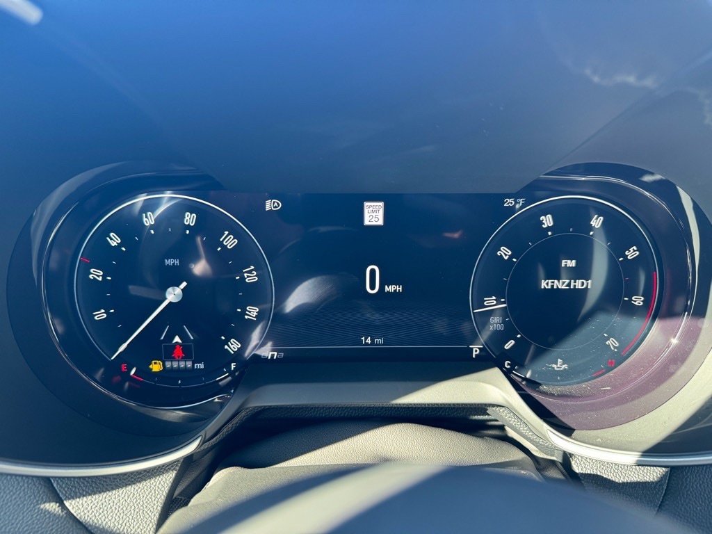 New 2025 Alfa Romeo Giulia AWD w/ Veloce Package AWD image 28