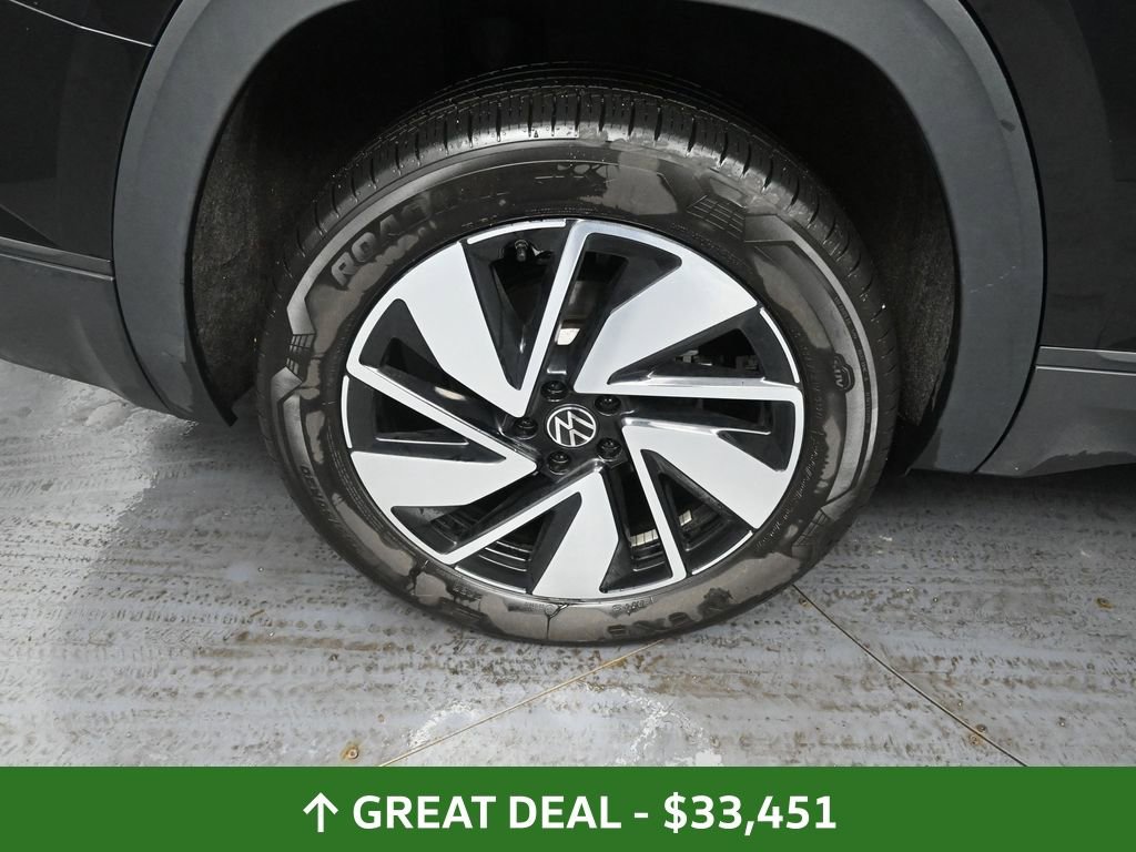 Used 2025 Volkswagen Atlas SE image 18