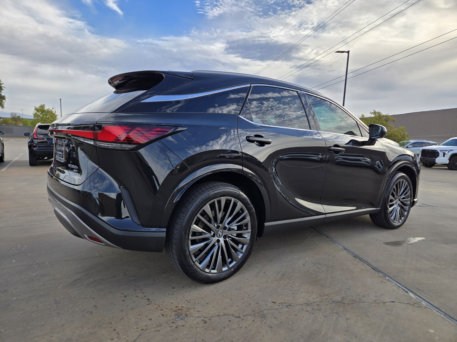 New 2026 Lexus RX 350h AWD/4WD image 3
