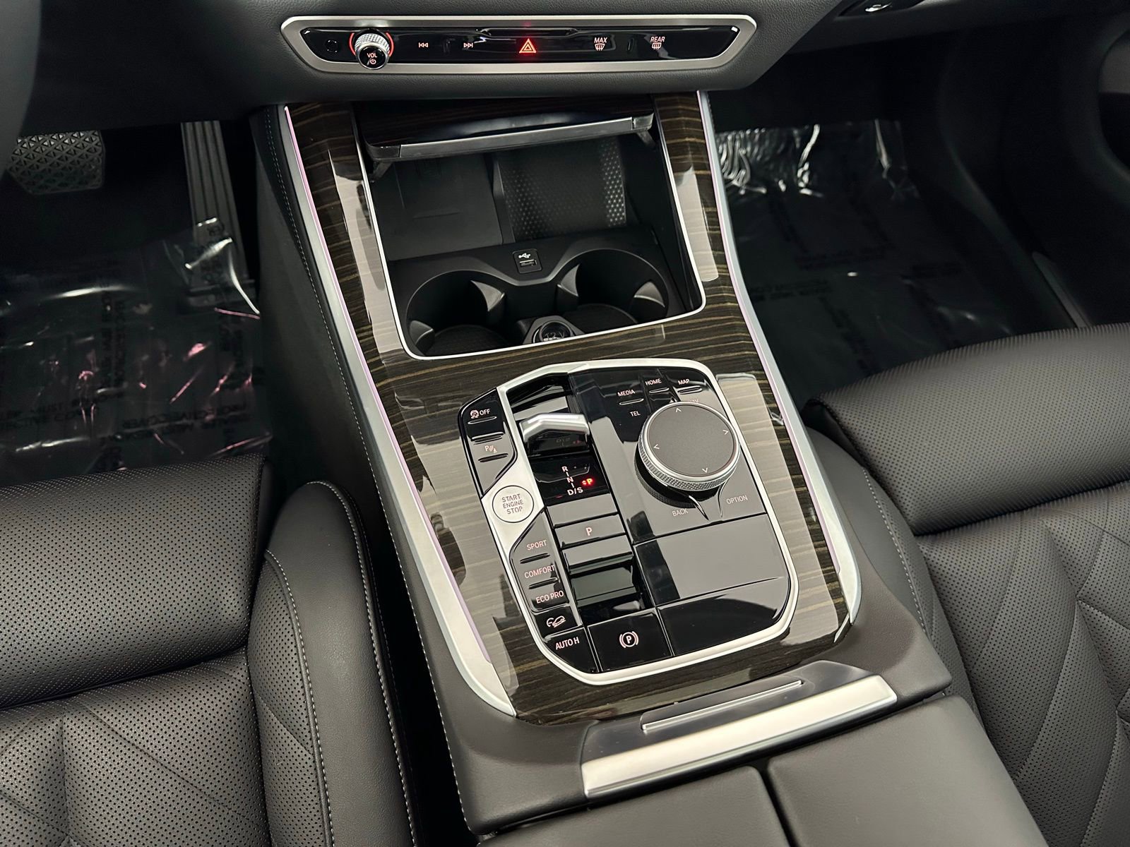 Used 2024 BMW X5 xDrive40i w/ Parking Assistance Package image 17