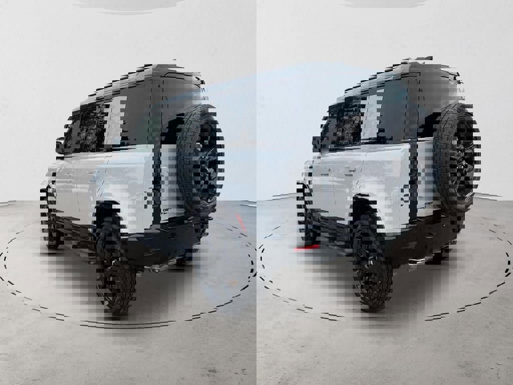 New 2026 Land Rover Defender 110 X-Dynamic SE image 3