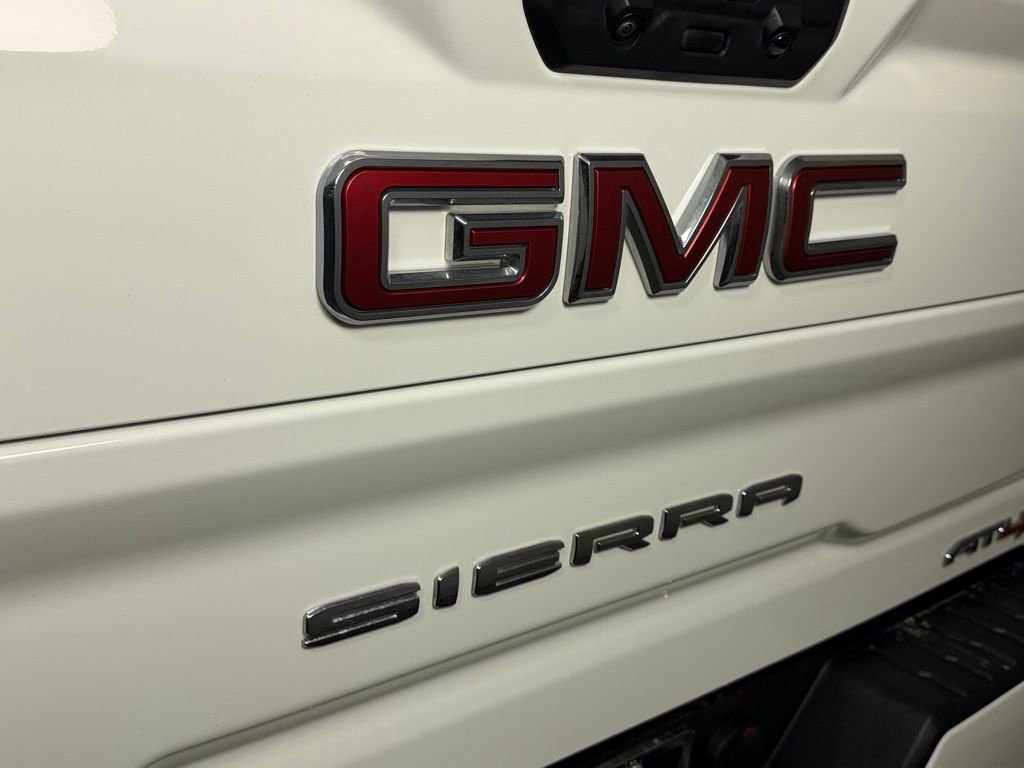 Used 2024 GMC Sierra 2500 AT4 w/ AT4 Premium Plus Package AWD/4WD image 11