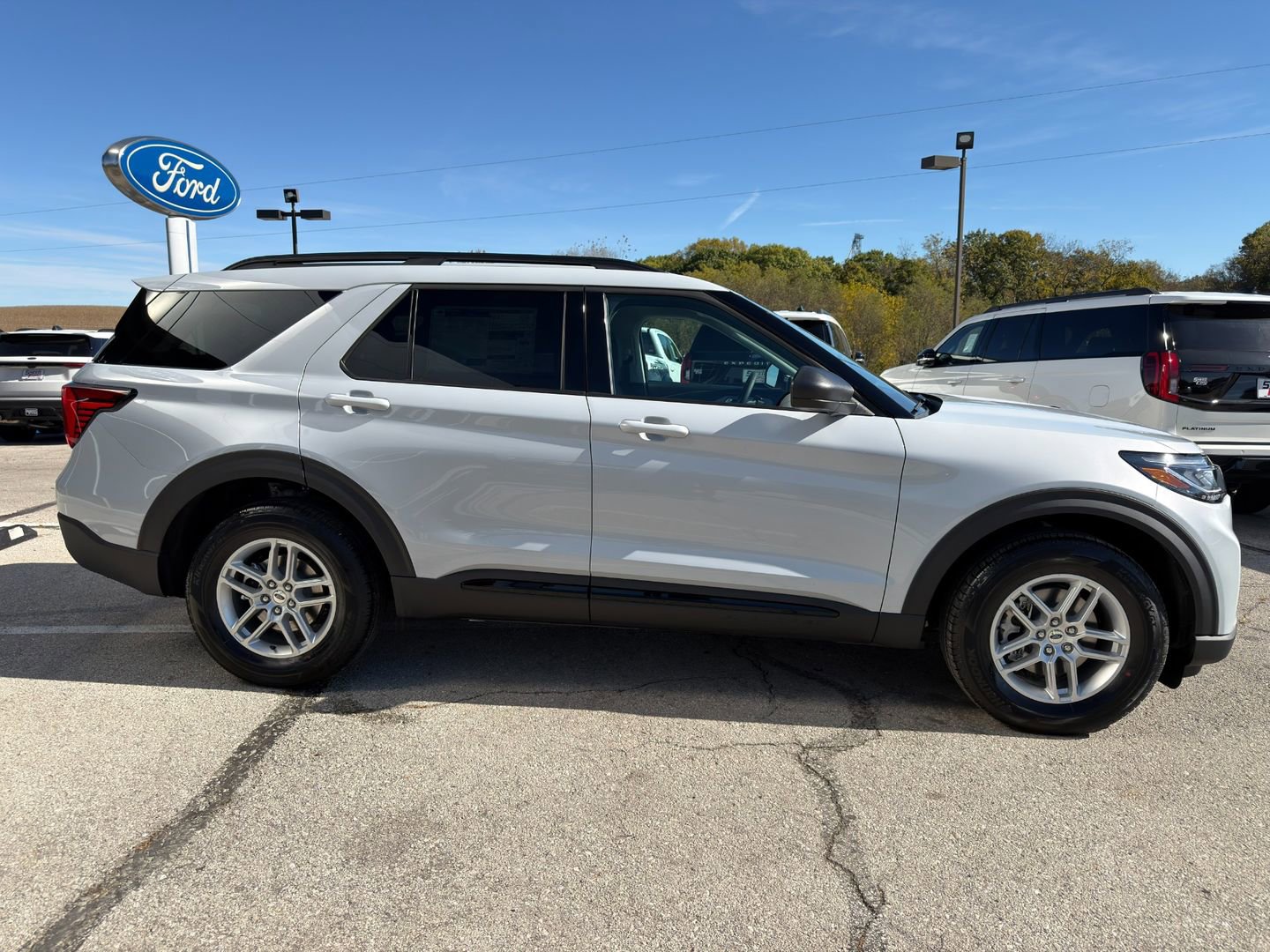 New 2026 Ford Explorer Active image 8