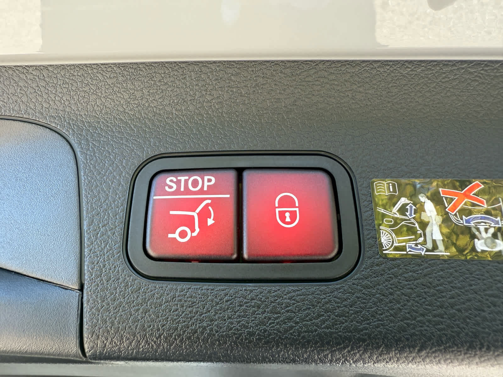 New 2026 Mercedes-Benz GLS 580 4MATIC image 39