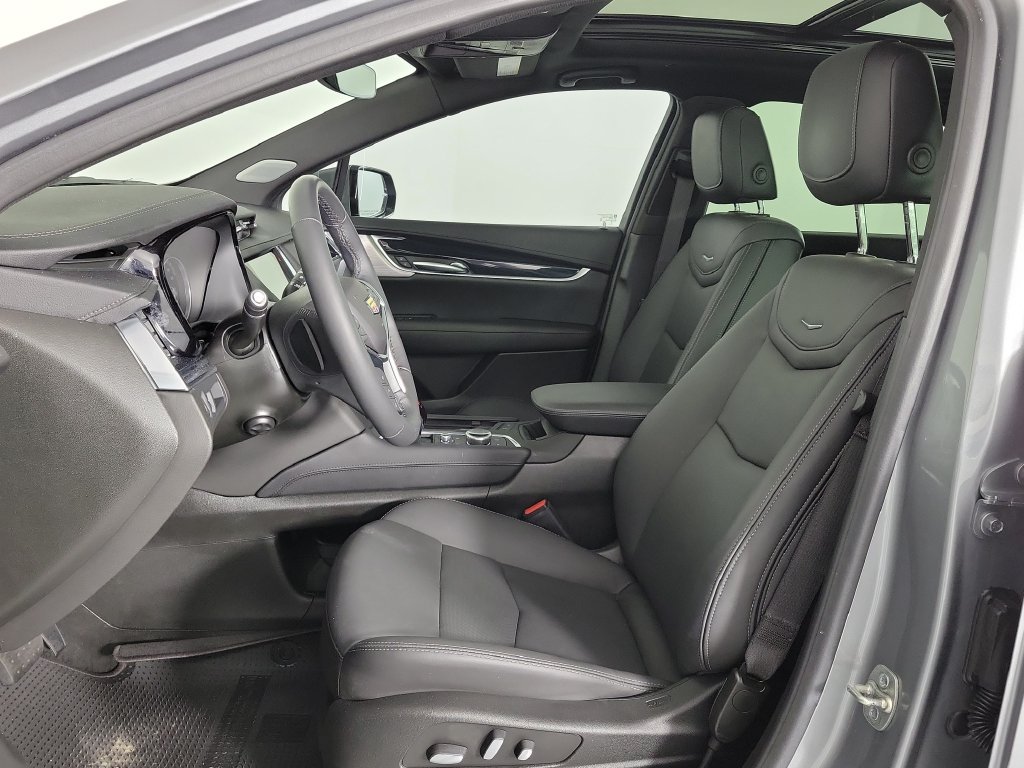 Used 2024 Cadillac XT5 Premium Luxury FWD image 18
