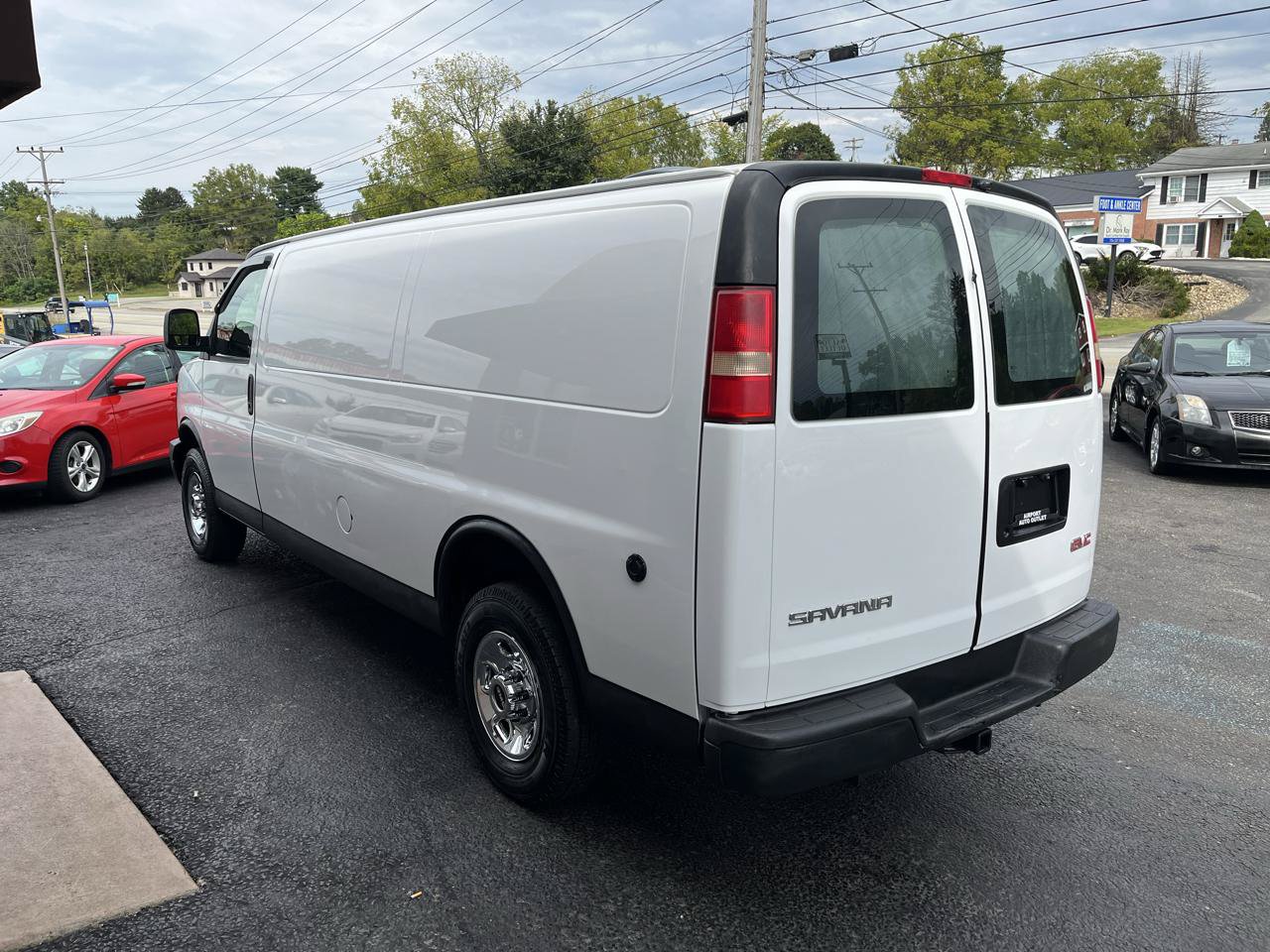 Used 2008 GMC Savana 3500 Extended RWD image 7